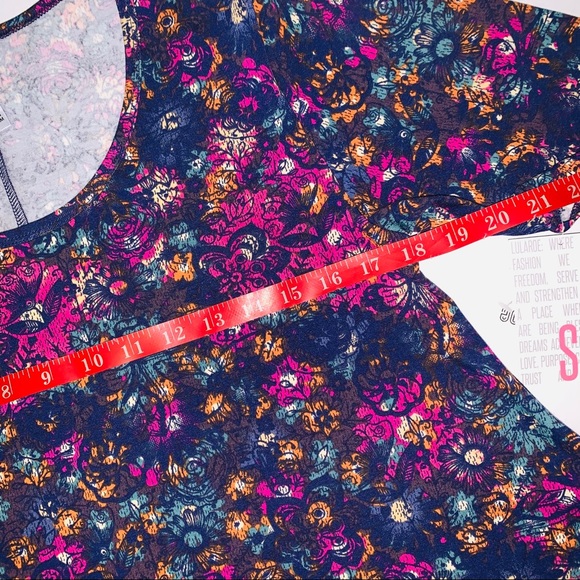 Lularoe Women’s Perfect T shirt  Floral Paisley - Picture 2 of 7